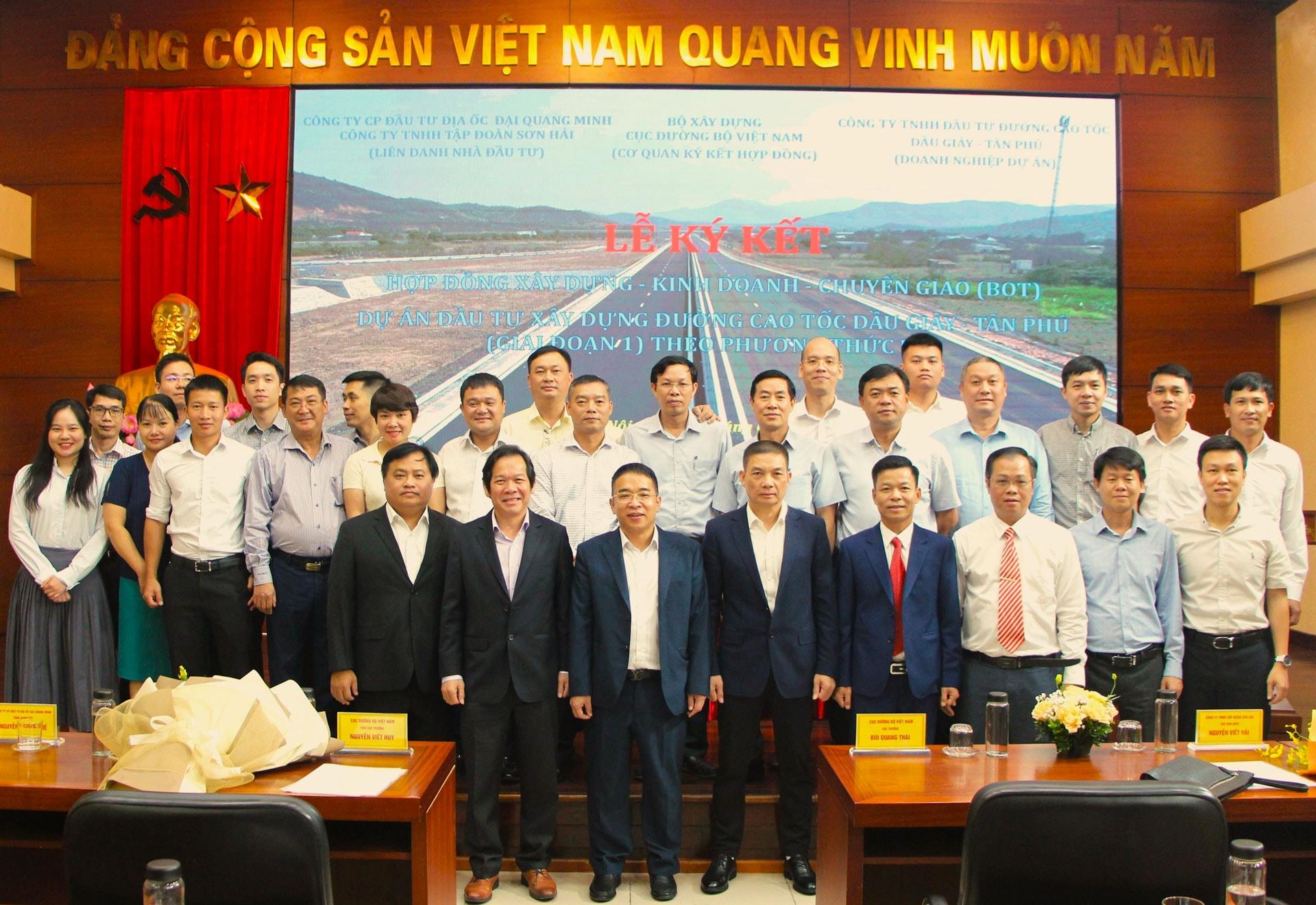 Lễ ký kết hợp tác chiến lược với các đối tác